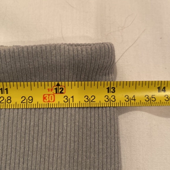 Workout Capris - Picture 8 of 9